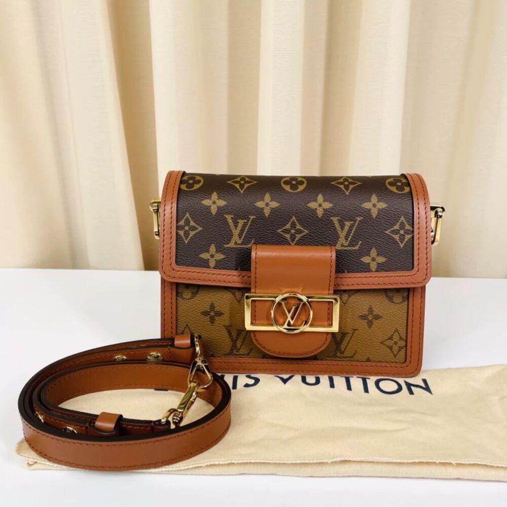 Louis Vuitton Women Pre-Loved Bag Very Good Condition
